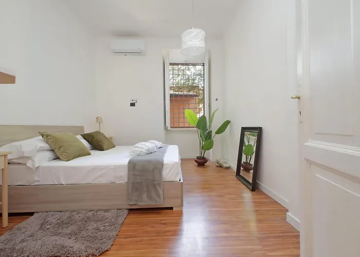 A Casa, Aventino Rom